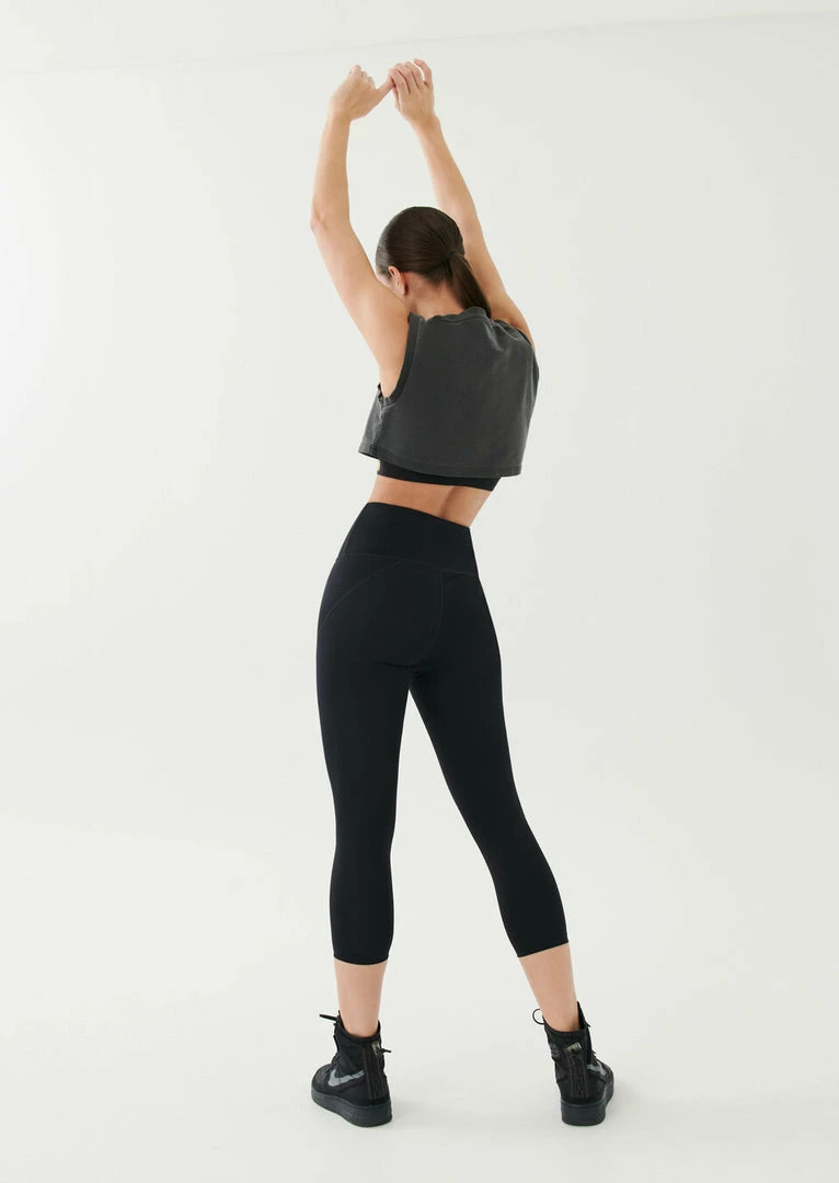 P.E NATION WOMEN SET MATCH CROPPED TANK IN CHARCOAL