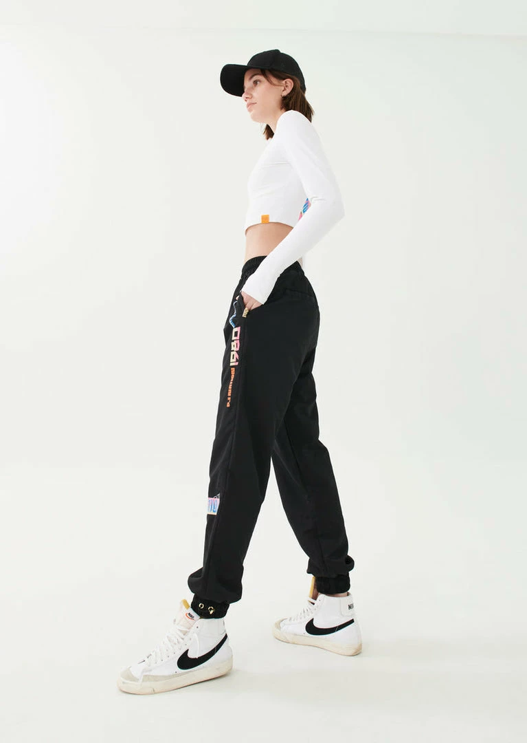 P.E NATION HALF VOLLEY TRACKPANT IN BLACK