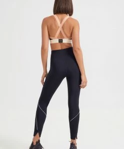 P.E NATION PIVOT SPORTS BRA IN BLACK