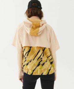 P.E NATION WOMEN STELLAR JACKET IN PRINT