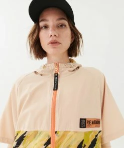 P.E NATION WOMEN STELLAR JACKET IN PRINT