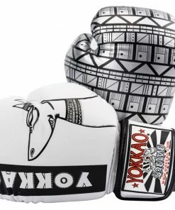 STRIKING YOKKAO "ANUBIS" MUAY THAI BOXING GLOVES