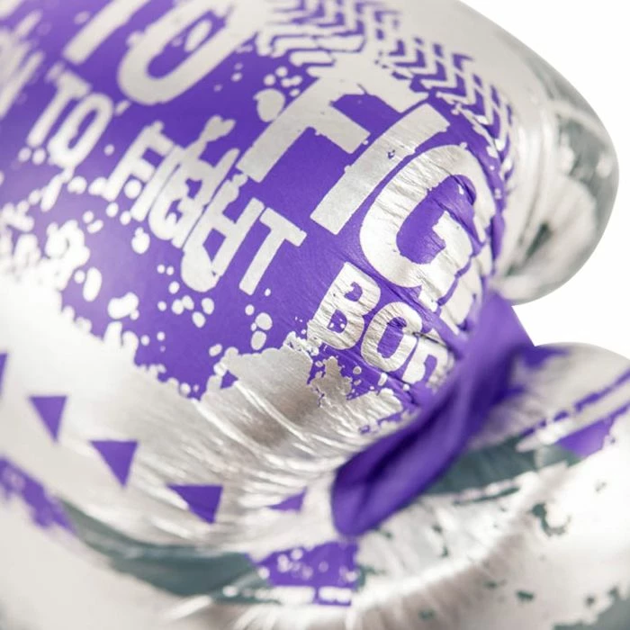 Yokkao STRIKING HUSTLE VIOLET/SILVER MUAY THAI GLOVES