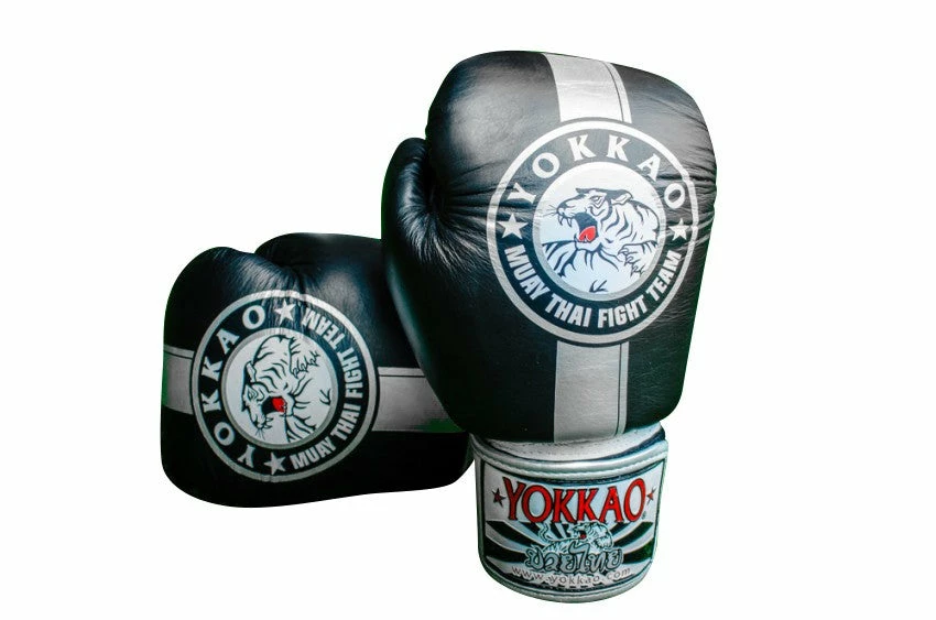 STRIKING YOKKAO OFFICIAL FIGHT TEAM GLOVES SILVER EDITION